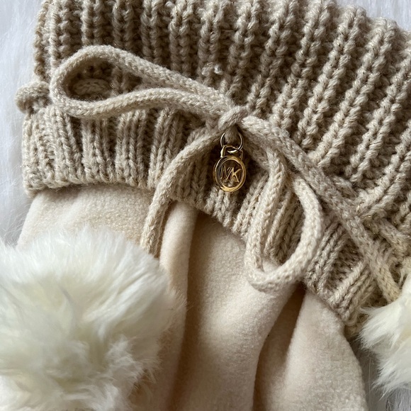 Micheal Kors Boot Socks - Picture 2 of 7